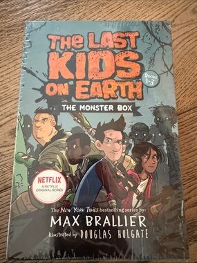 The Last Kids on Earth: The Monster Box (Books 1-3) - Blue/Orange Box Set